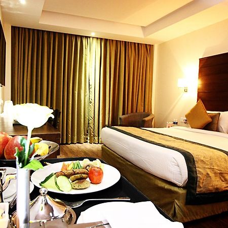 Aravali Clarks Inn Алвар Екстер'єр фото