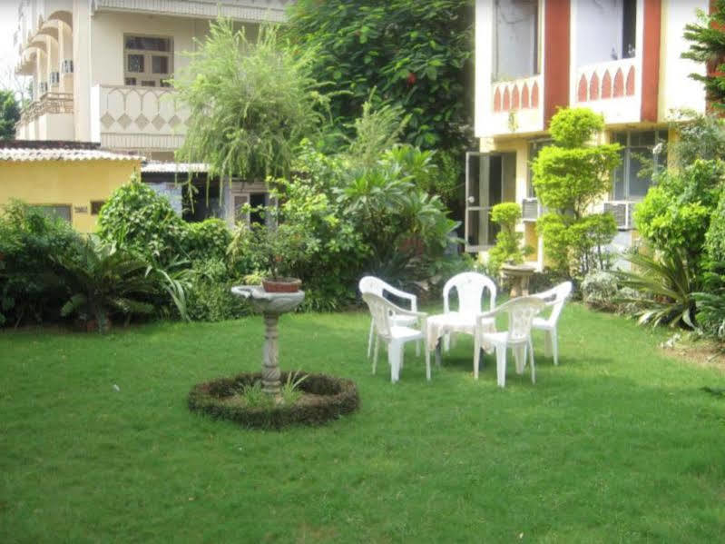 Aravali Clarks Inn Алвар Екстер'єр фото